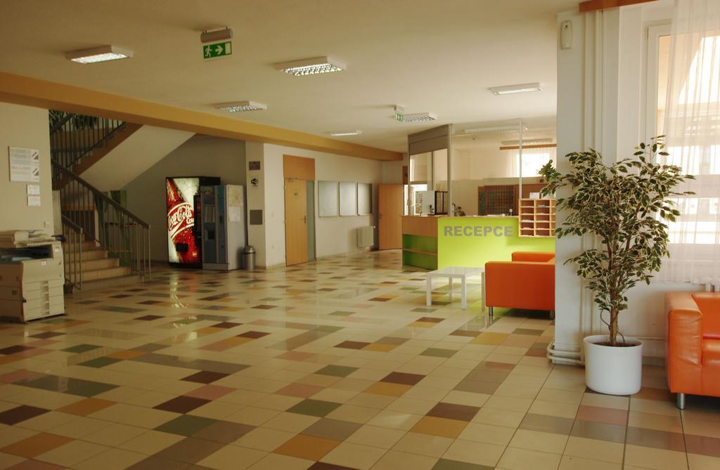 Koleje J.A.Komenskeho Brno Exteriör bild